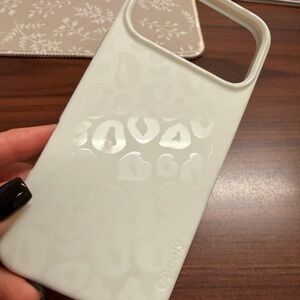 17 Pro Max Casely Glossy White Leopard Phone Case
